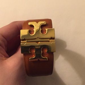 Tory Burch leather bracelet with gold logo